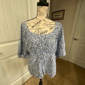 Super cute button down top